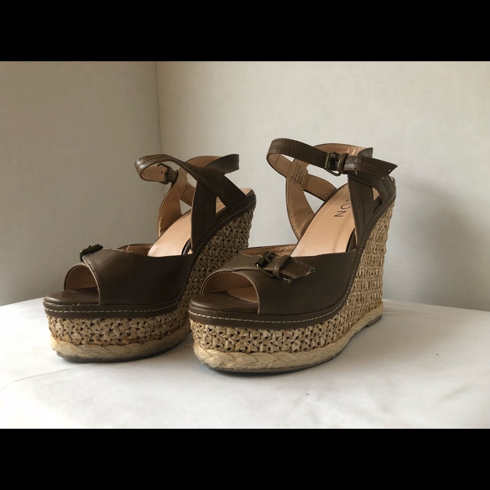 Wedges - Picture 2 of 5